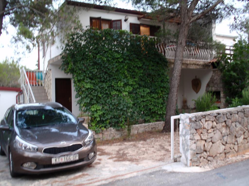 Apartman FOX Apartment Pirovac Bagian luar foto