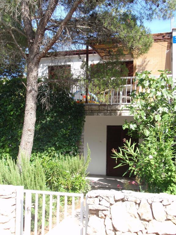 Apartman FOX Apartment Pirovac Bagian luar foto