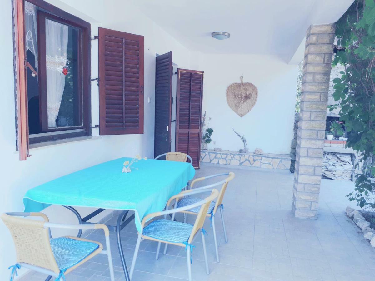 Apartman FOX Apartment Pirovac Bagian luar foto