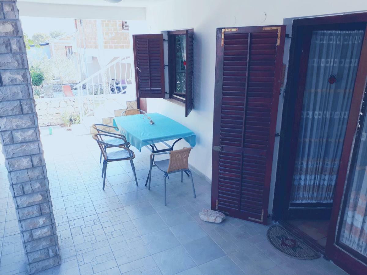 Apartman FOX Apartment Pirovac Bagian luar foto